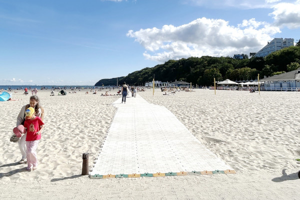 droga na plaży