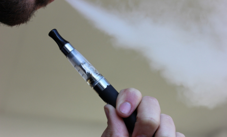 Dampftiger Onlineshops für E-Zigaretten