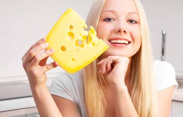  Sprytne sposoby na ser żółty – triki i porady