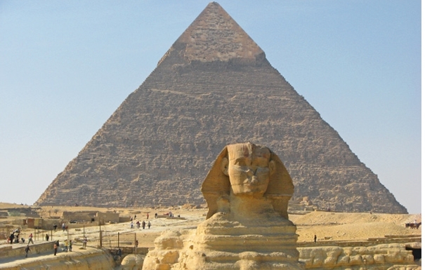 Miejsca, które warto obejrzeć: Piramidy w Gizie. +Video