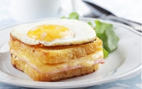 Croque monsieur i croque madame – najsłynniejsze francuskie tosty 